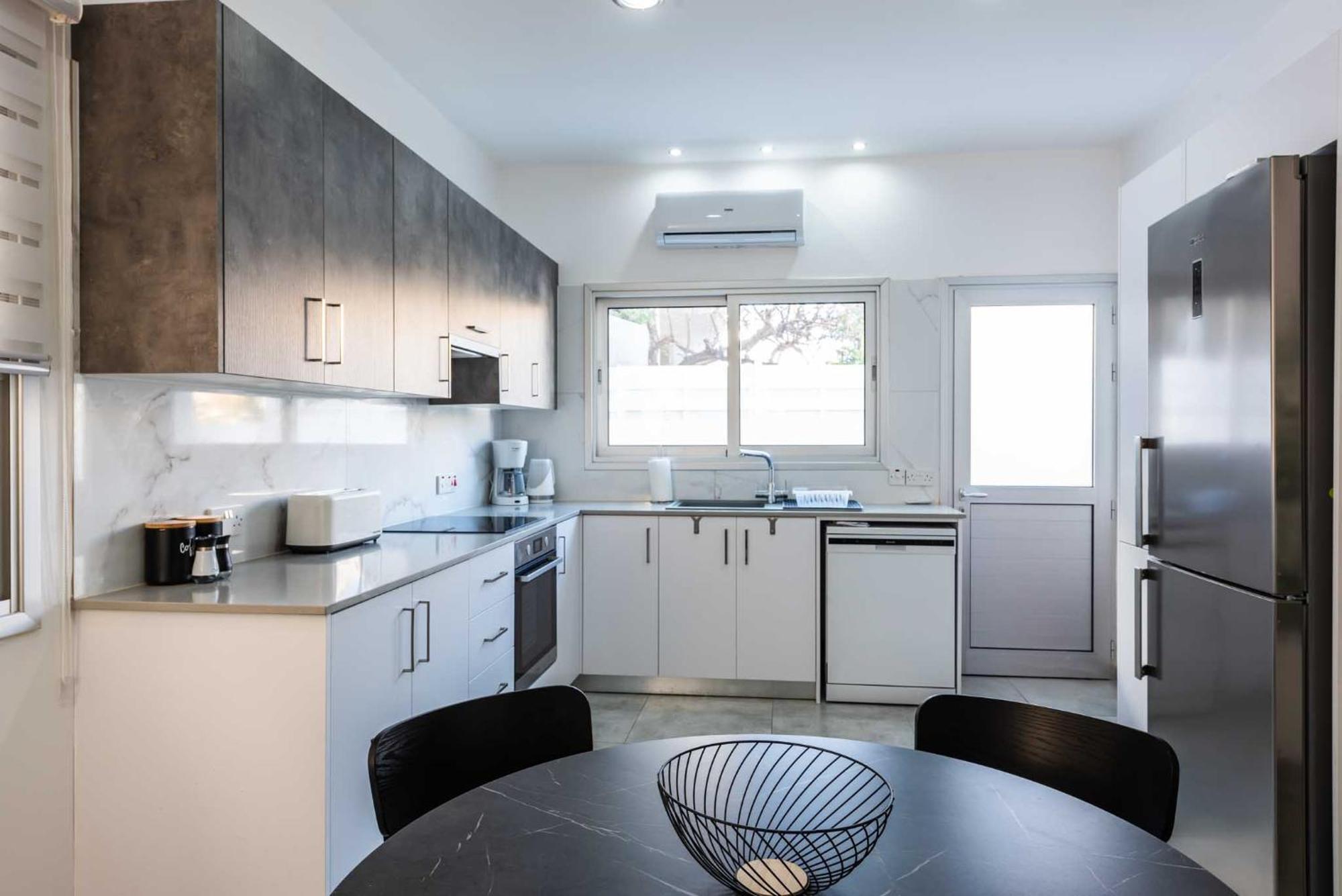 Kition City Apartments - Central Location لارنكا المظهر الخارجي الصورة
