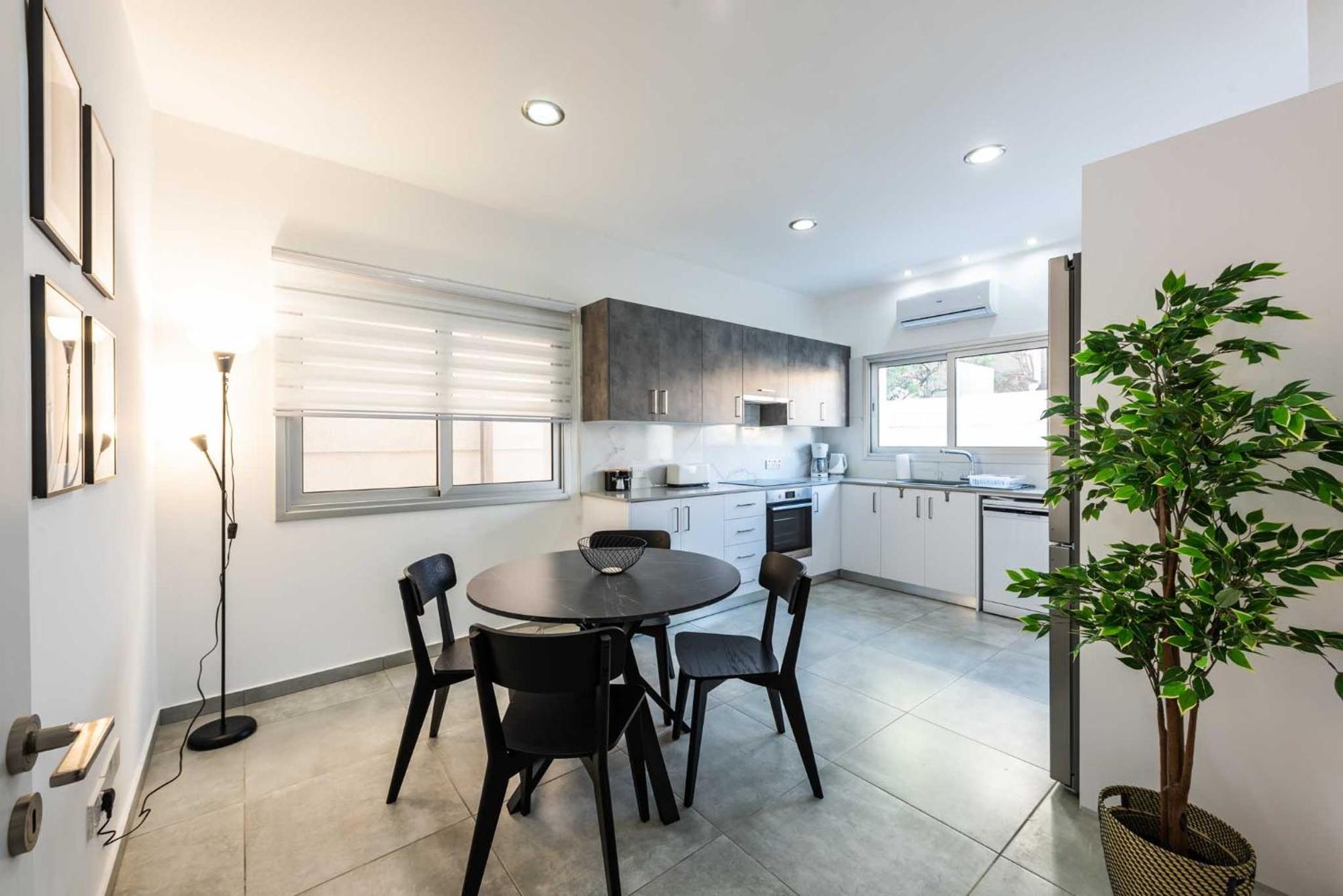 Kition City Apartments - Central Location لارنكا المظهر الخارجي الصورة